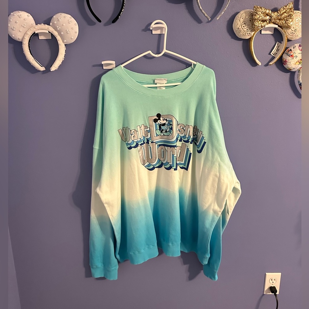 NWT WDW pullover.